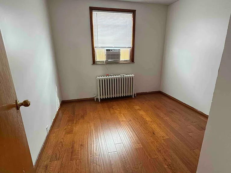 918 Daly St — Photo 15