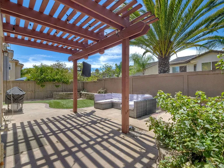 10055 Fieldthorn St — Photo 31