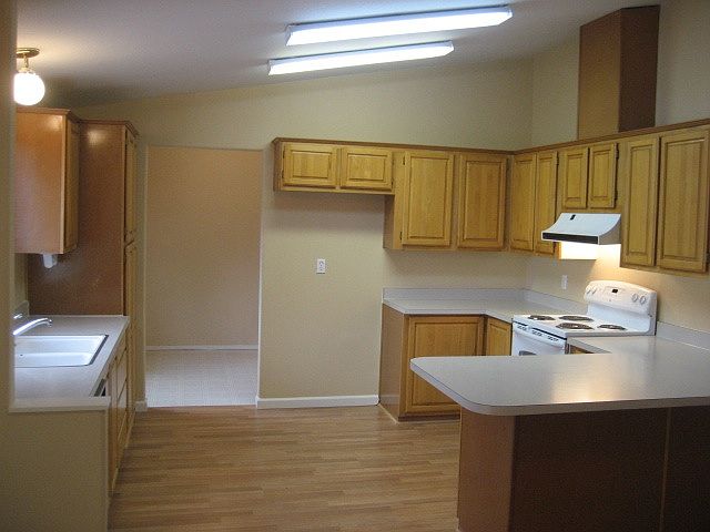 1st image of 5106 NE 51st St