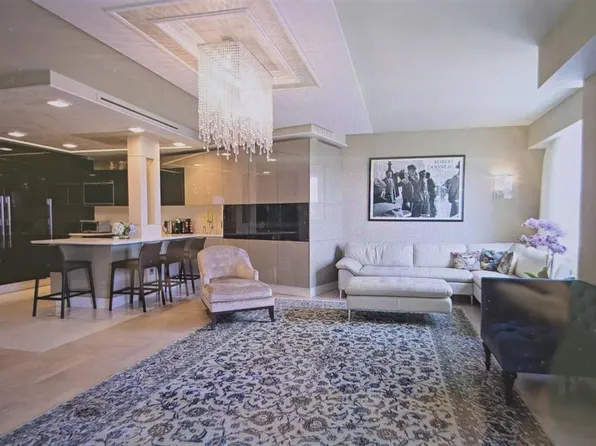 60 Oceana Drive West image 1 of 9