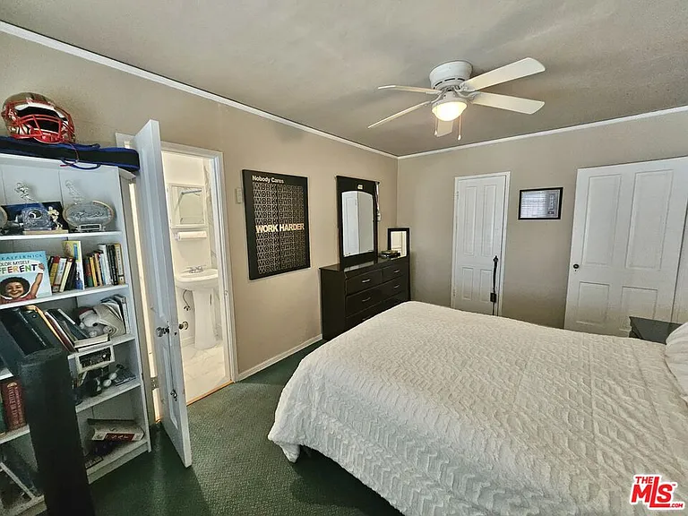2211 W 78th Pl — Photo 17