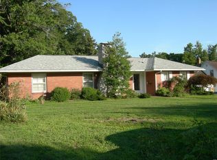 415 Riverview Blvd, Chester, IL 62233