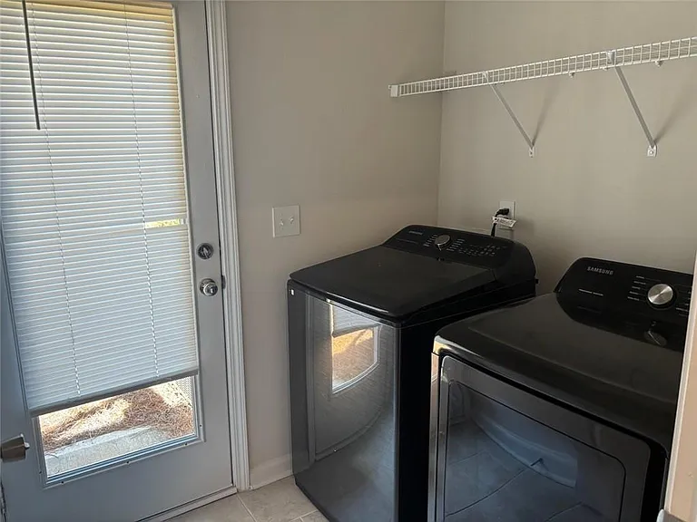 3667 Hidden Valley Cir — Photo 25