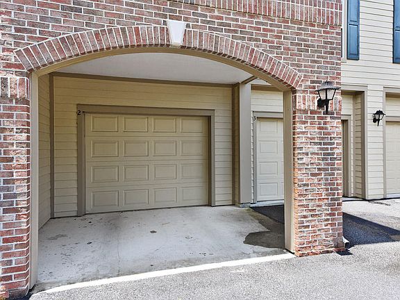 3rd image of 7800 Point Meadows Dr APT 421