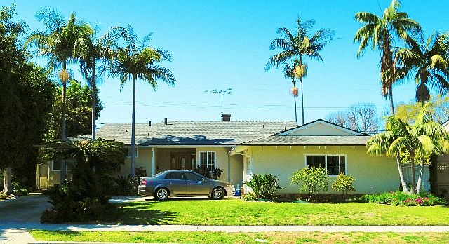 1st image of 3211 S Bentley Ave