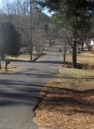 Exterior Neighborhood (street photo)