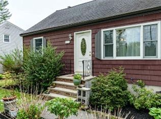 21 Edgewood Rd, Tewksbury, MA 01876