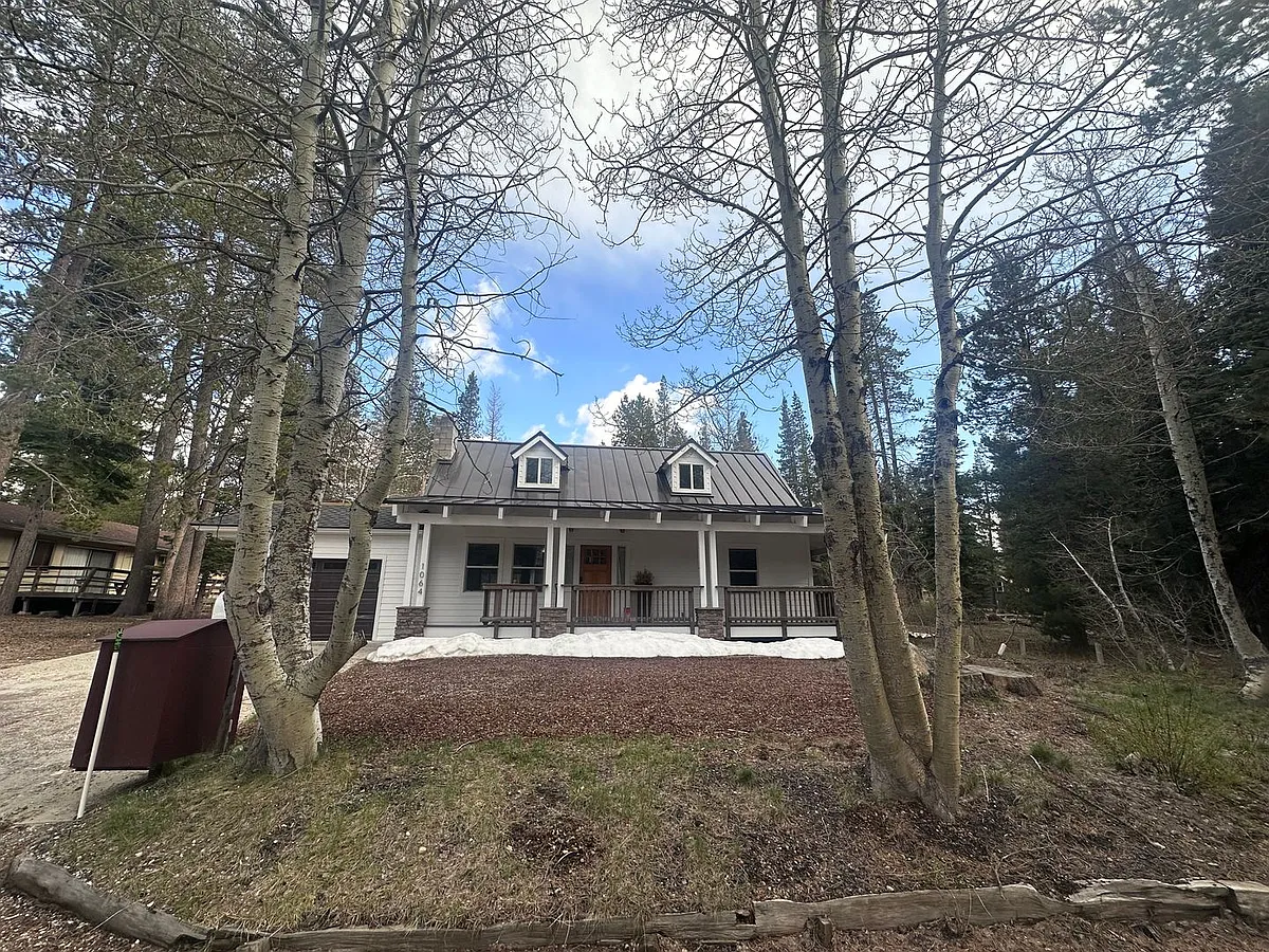 Building Photo - 1064 Modoc Way
