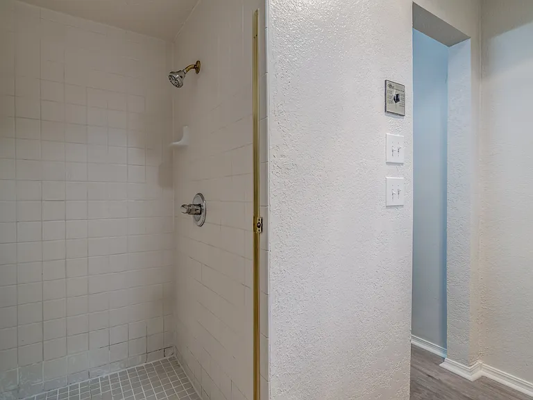 2809 Countrywood Ln — Photo 48