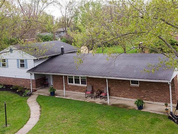 2nd image of 4701 Seville Dr