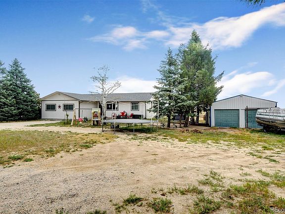 4th image of 1467 Oxford Way