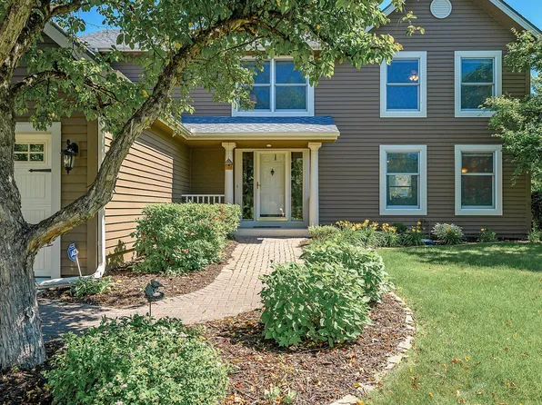 3430 Olive Ln N, Plymouth, MN 55447