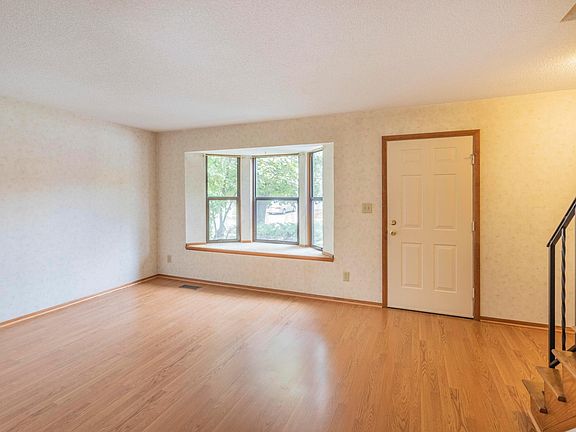 5th image of 1807 Darrow Dr