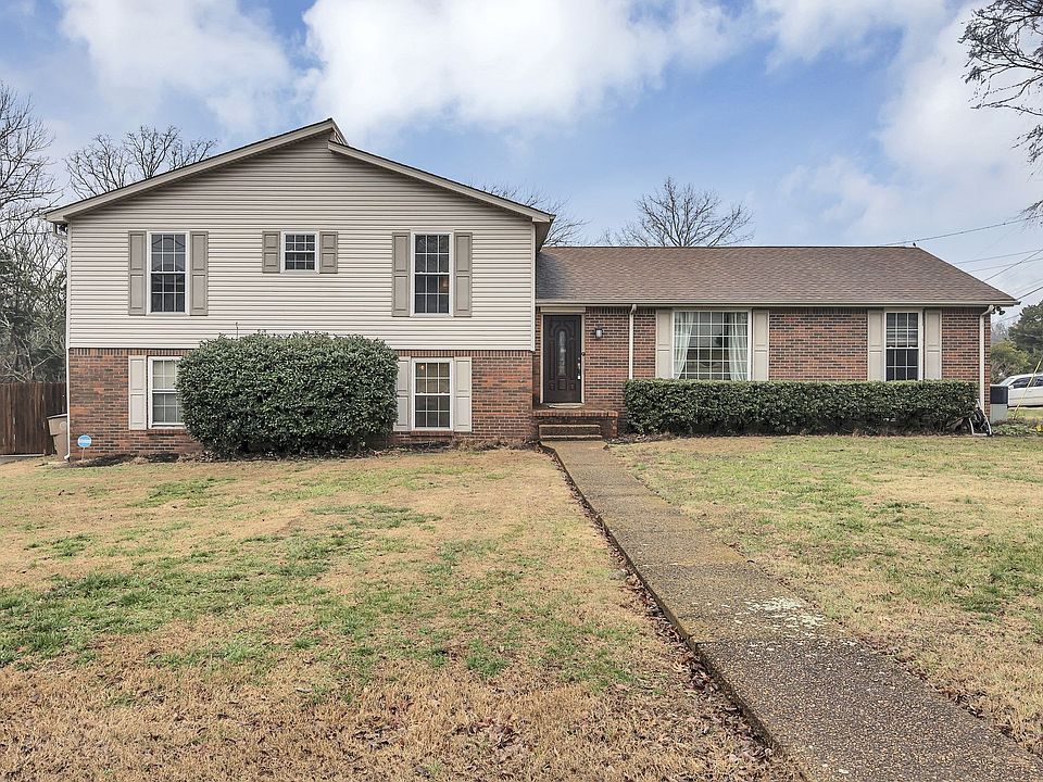 1st image of 284 Clearlake Dr W
