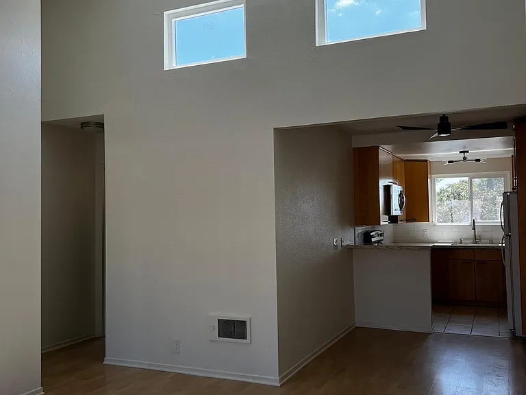 4412 Arizona St #6 — Photo 2