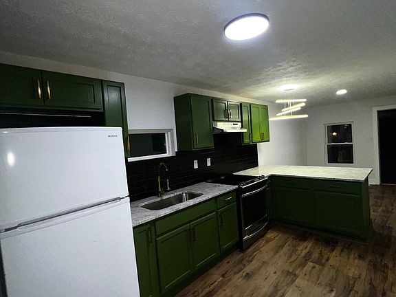 5th image of 630 N Luett Ave