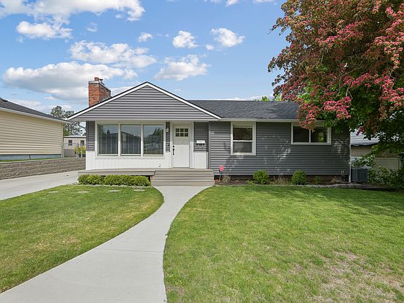 2nd image of 6005 N Ridgeview Pl