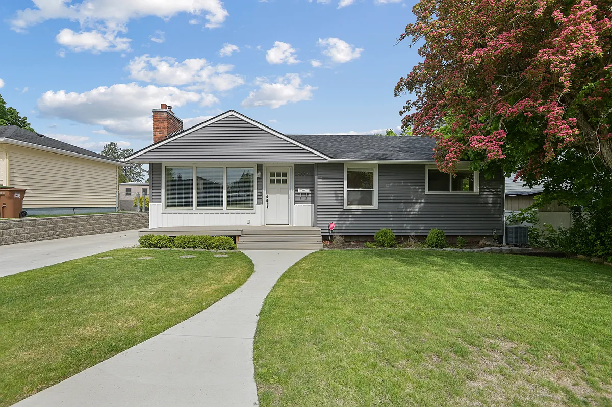 Building Photo - 6005 N Ridgeview Pl