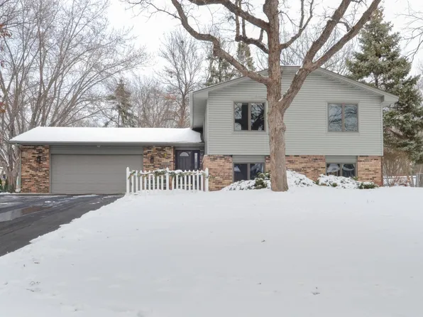 11957 Unity St NW, Coon Rapids, MN 55448