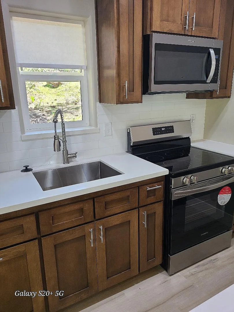 Building Photo - 43086 Sierra Vista Ln