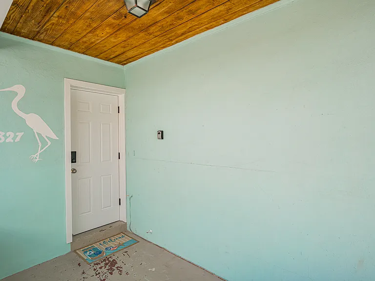 14827 N Bayshore Dr — Photo 28