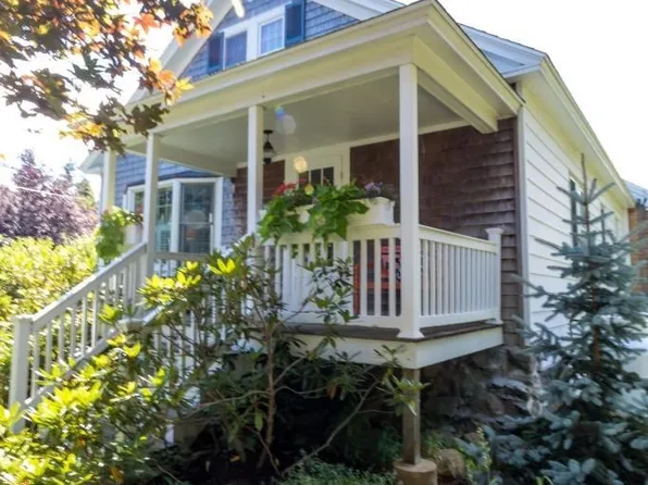 78 Atlantic Ave, North Hampton, NH 03862