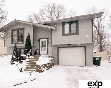 13827 Greenfield Rd, Omaha, NE, 68138