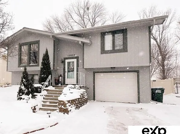 13827 Greenfield Rd, Omaha, NE 68138