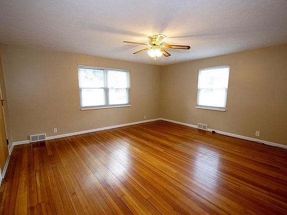 4th image of 2709 California Ave