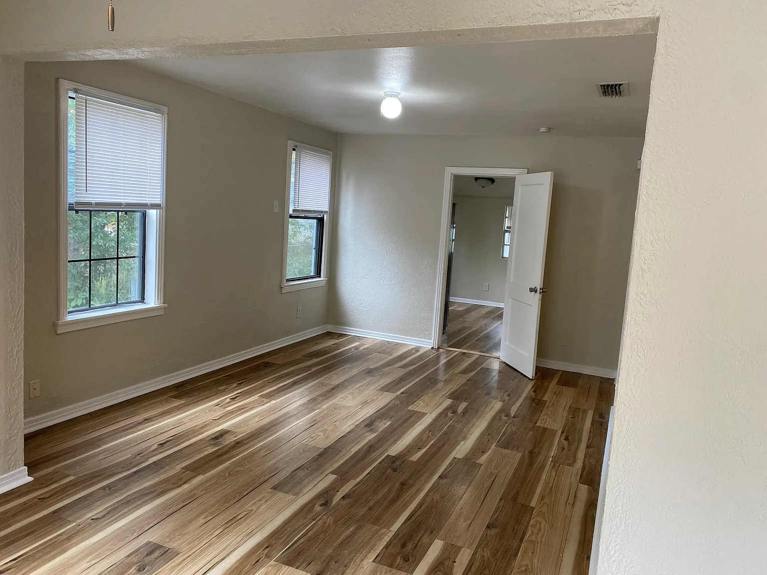 2 bed, 780 sqft, $1,125 — Photo 4