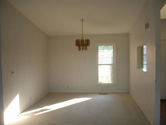 4th image of 7761 Noel Ct