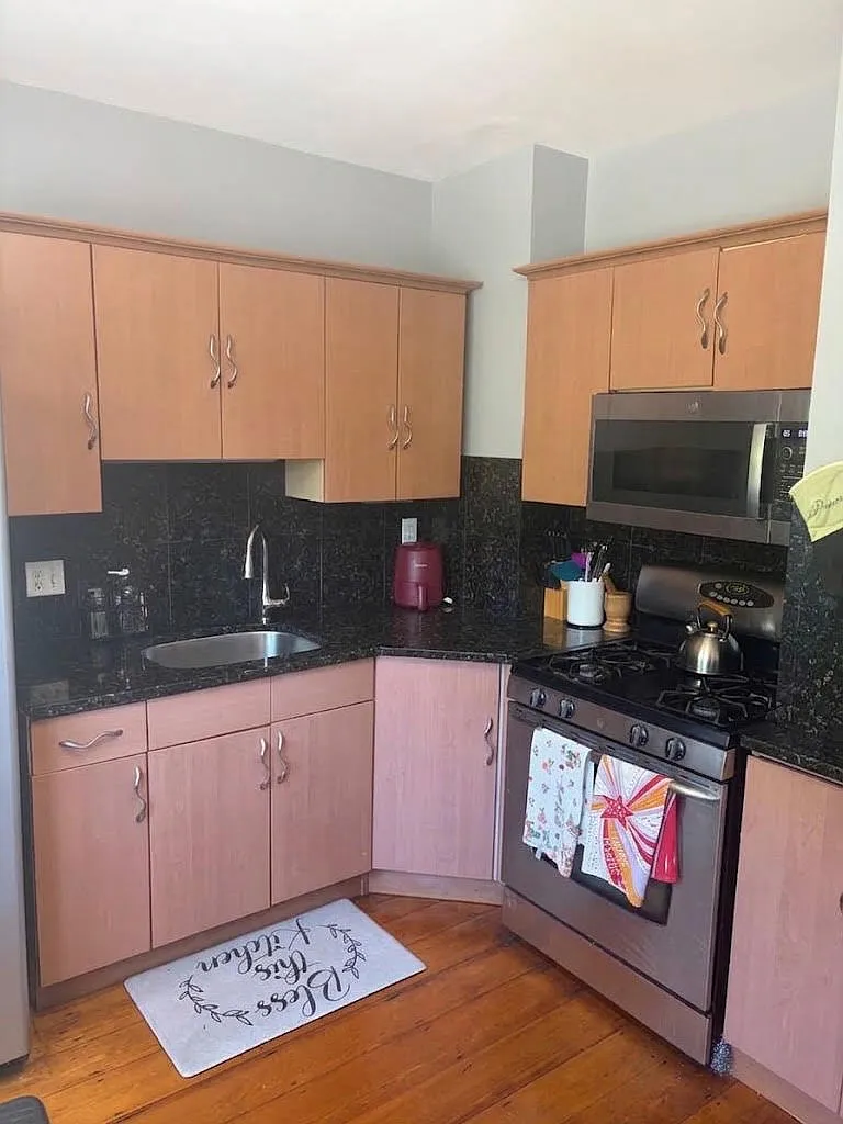 2 bed, 9999 sqft, $2,950 — Photo 1