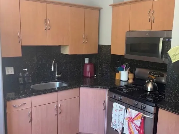 6 Malden St #2, Everett, MA 02149