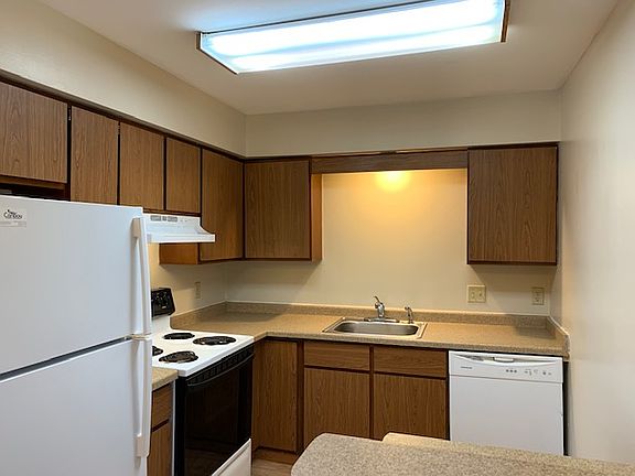 2nd image of 510 Topp Ave APT 8
