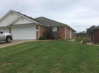 904 Trenton Dr, Fort Smith, AR 72908