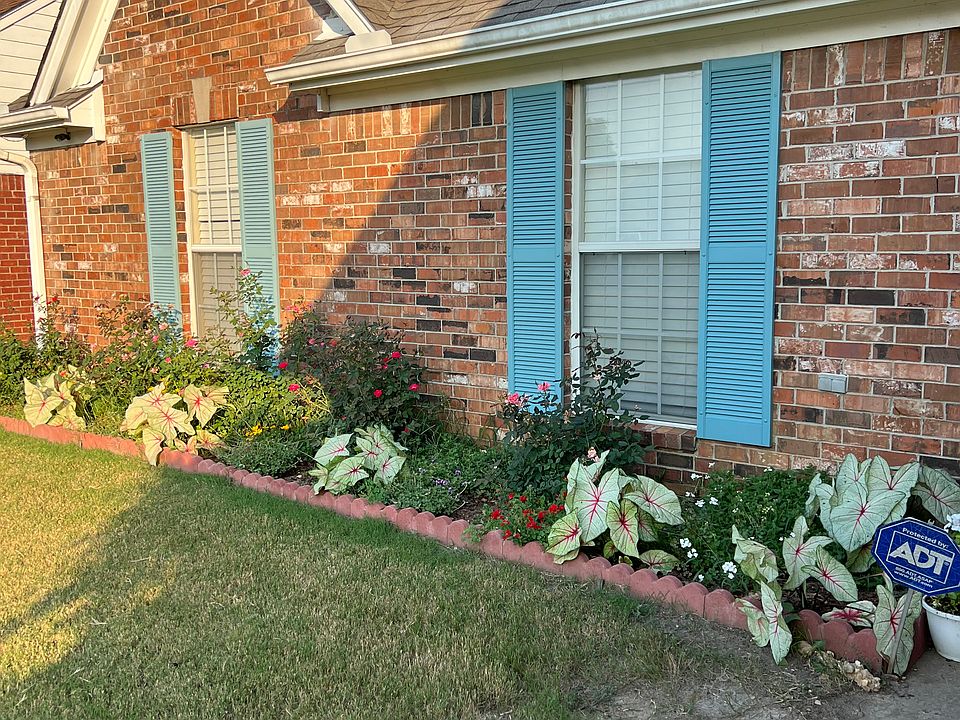 1st image of 10733 Oak Cir S