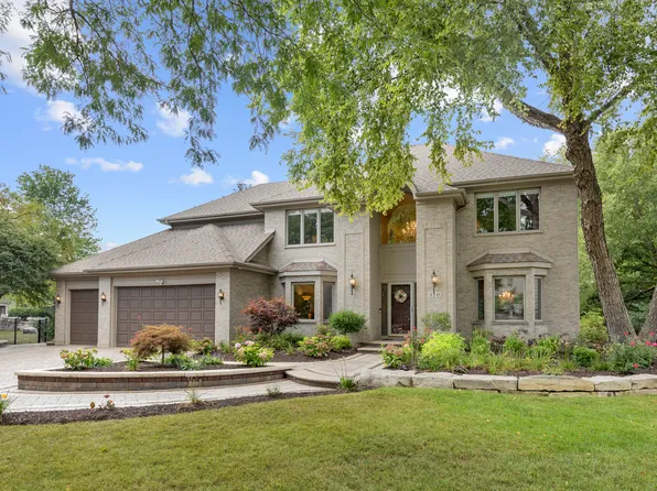 810 Applegate Ave, West Chicago, IL 60185