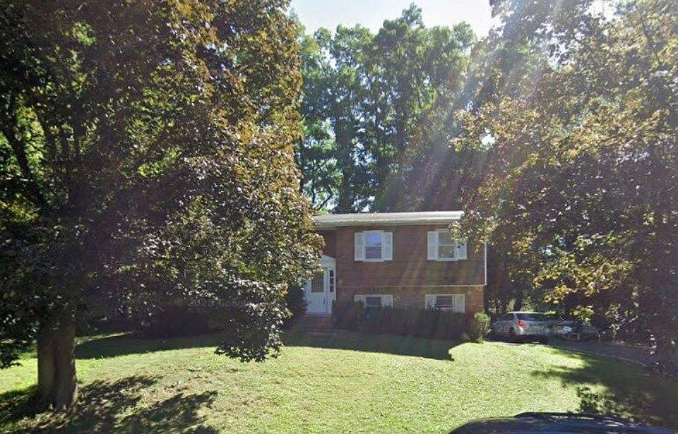 1st image of 20 Headden Dr