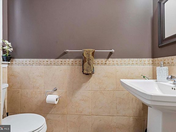 5th image of 1424 Brierwood Rd