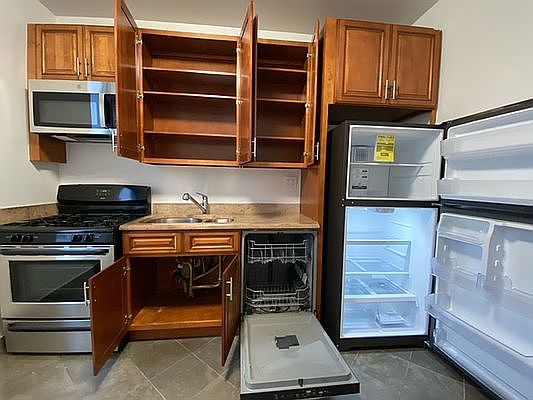 5th image of 501 W 110th St APT 8F