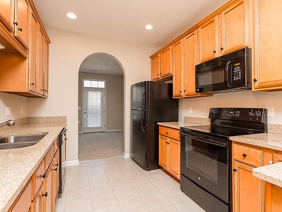 5th image of 3213 Caroline Ct