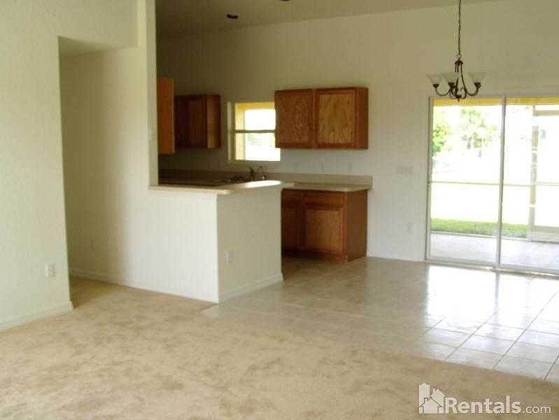 2nd image of 2453 Hopwood Rd