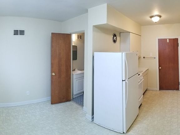 4th image of 5605-5617 Bischoff Ave #5607