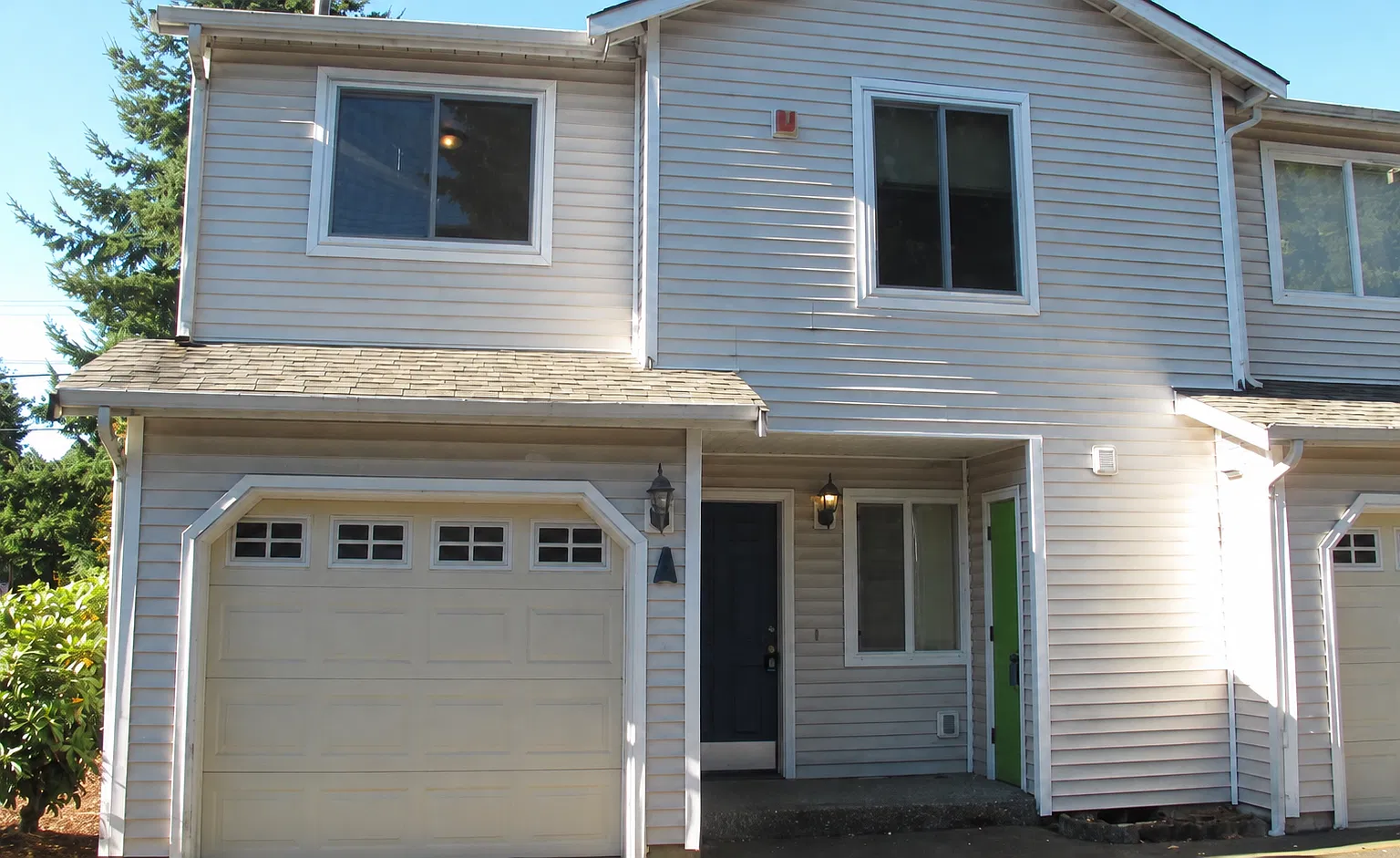 3 bed, 2.5 bath, 1600 sqft, $2,700 — Photo 1