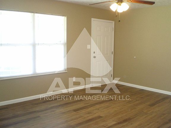3rd image of 7518 Glenwalker Ln