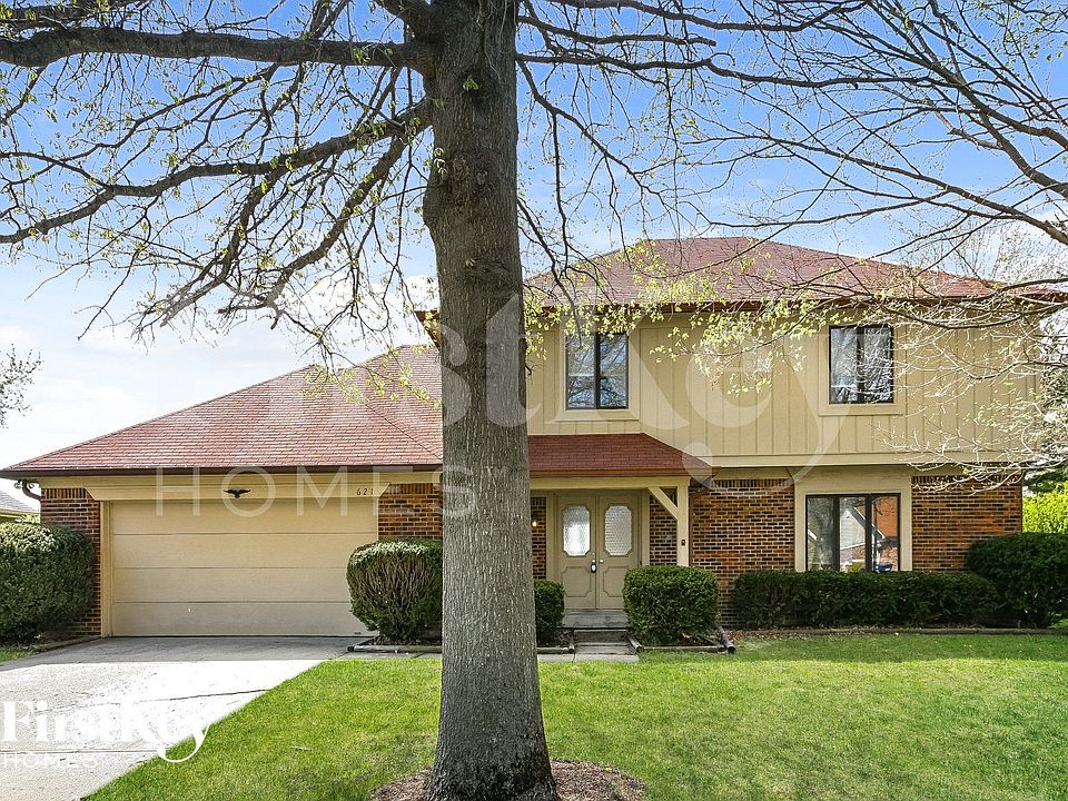 1st image of 621 White Pine Dr