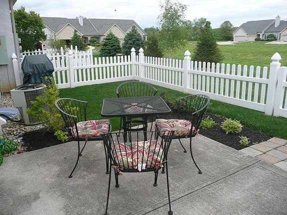 3rd image of 847 Village Dr