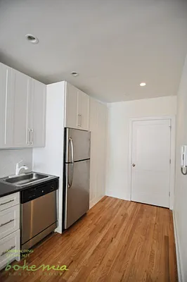 Rented by Bohemia Realty Group | media 22