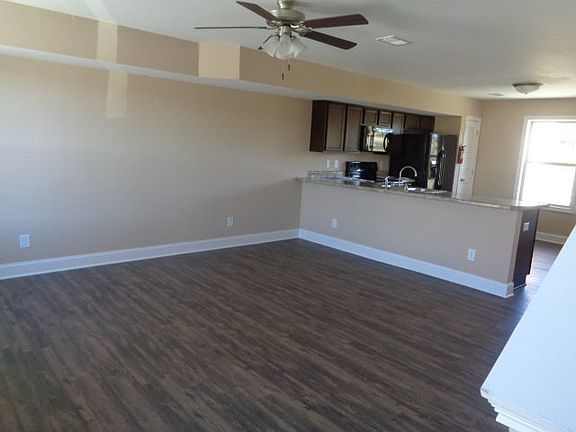 3rd image of 1709B Manning Dr