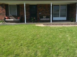 11306 Amboy Ln, Saint Louis, MO 63136